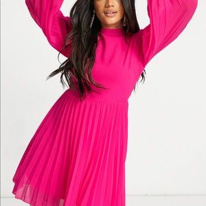 ASOS : Hot Pink Pleated mini dress